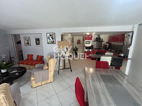 Maison familiale Juvignac de 245 m² sur 1024 m² de terrain