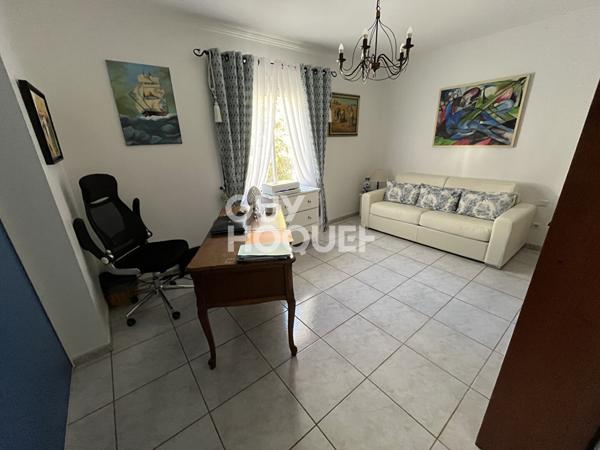 Maison familiale Juvignac de 245 m² sur 1024 m² de terrain