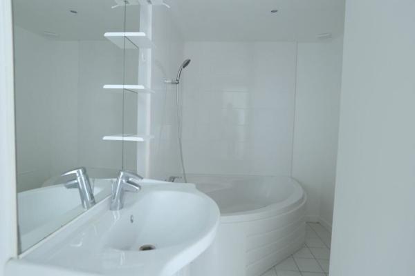 Appartement à louer  1 pièce •  Gentilly