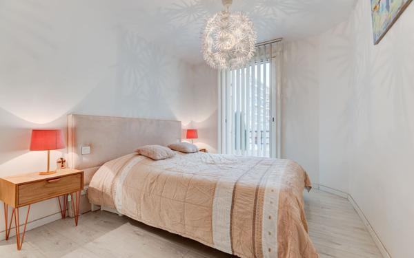 Appartement à vendre    2 pièces • 49 m2 Nice