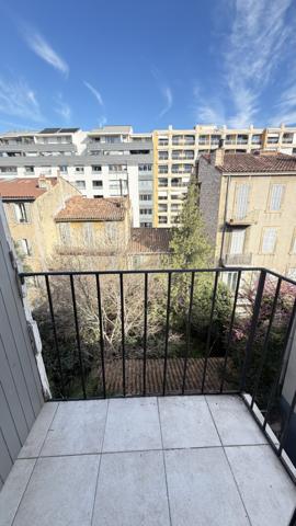 Marseille (13005) Marseille ( 13005 ) VENTE APPARTEMENT 34 M2 CARREZ 3 ÉME ÉTAGE 157 RUE HORACE BERTIN 13005 MARSEILLE