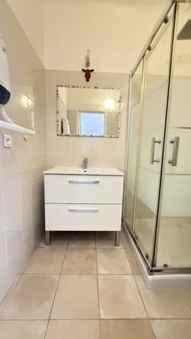 Marseille (13005) Marseille ( 13005 ) VENTE APPARTEMENT 34 M2 CARREZ 3 ÉME ÉTAGE 157 RUE HORACE BERTIN 13005 MARSEILLE