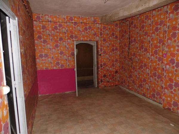 Dpt Calvados (14), à vendre FALAISE maison P7 de 160 m² habitables