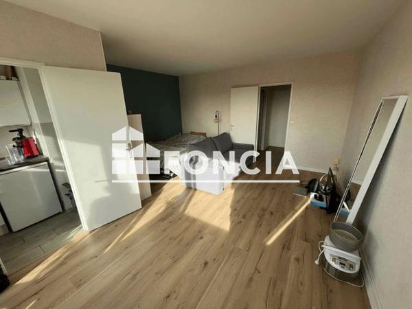 Location Studio 31.3 m² - RABELAIS PERRAULT Tours 37000