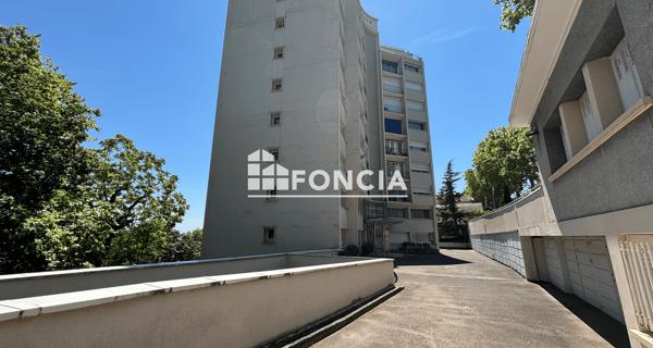 Location Appartement 2 pièces 48.2 m² - Sainte-foy-lès-lyon 69110