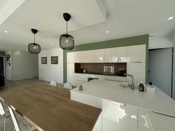 Colayrac-Saint-Cirq (47450) MAISON 206 M2 AVEC PISCINE ET TERRAIN DE 8966 M2