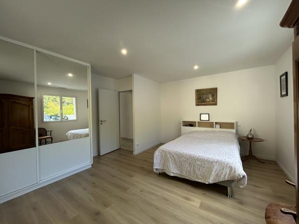 Colayrac-Saint-Cirq (47450) MAISON 206 M2 AVEC PISCINE ET TERRAIN DE 8966 M2