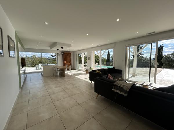 Colayrac-Saint-Cirq (47450) MAISON 206 M2 AVEC PISCINE ET TERRAIN DE 8966 M2