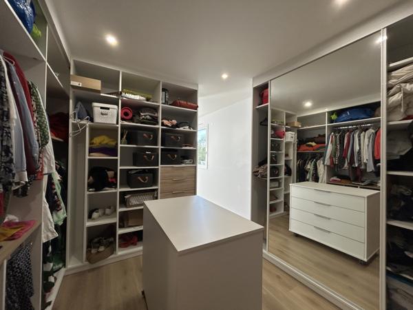 Colayrac-Saint-Cirq (47450) MAISON 206 M2 AVEC PISCINE ET TERRAIN DE 8966 M2