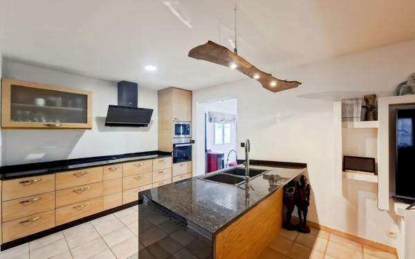 Maison à vendre    5 pièces •  Bessens