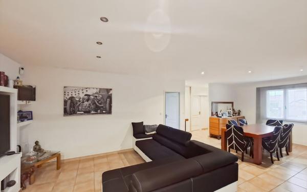 Maison à vendre    5 pièces •  Bessens