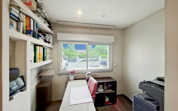 Maison à vendre    5 pièces •  Bessens
