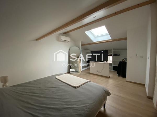 Maison rénovée avec goût, alliant charme de l’ancien et confort moderne