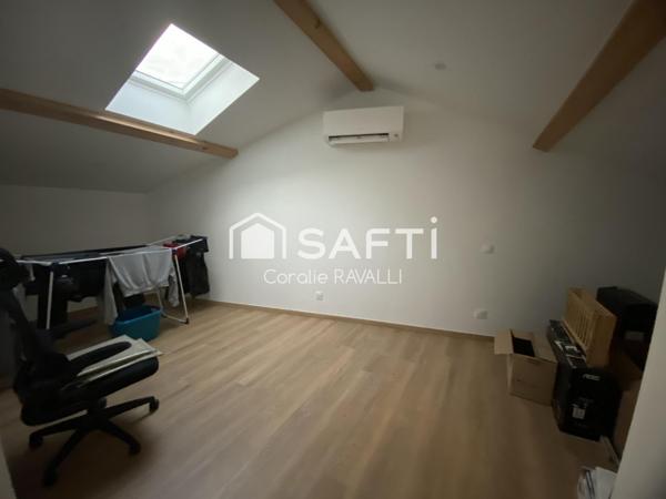 Maison rénovée avec goût, alliant charme de l’ancien et confort moderne