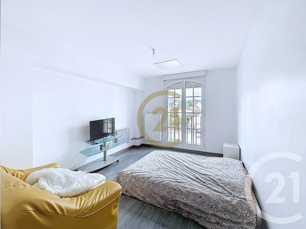 Appartement F5 à vendre  5 pièces - 111,67 m2 GIROMAGNY - 90