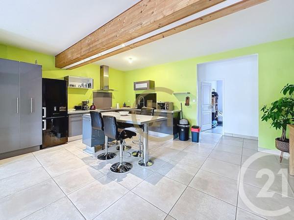 Appartement F5 à vendre  5 pièces - 111,67 m2 GIROMAGNY - 90