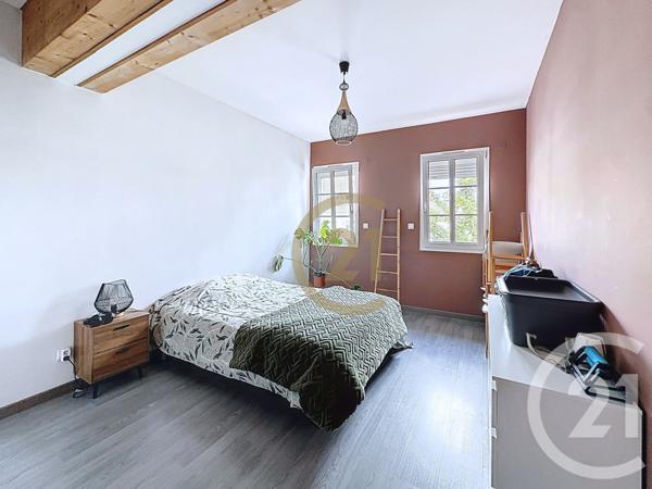 Appartement F5 à vendre  5 pièces - 111,67 m2 GIROMAGNY - 90