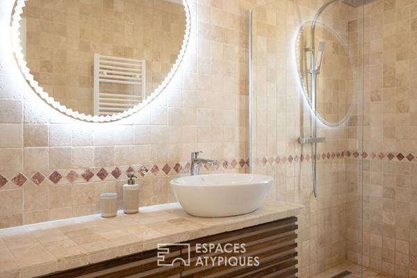 Villa contemporaine avec vue panoramique et espace bien-être