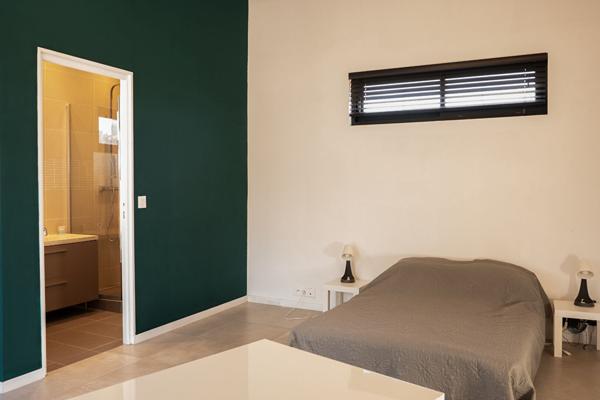 Villa contemporaine avec vue panoramique et espace bien-être