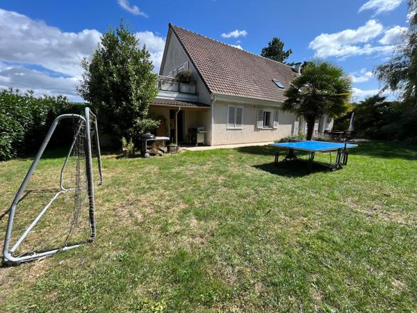 Gif-sur-Yvette (91190) Grande maison familiale avec jardin arboré – Gif-sur-Yvette, impasse calme