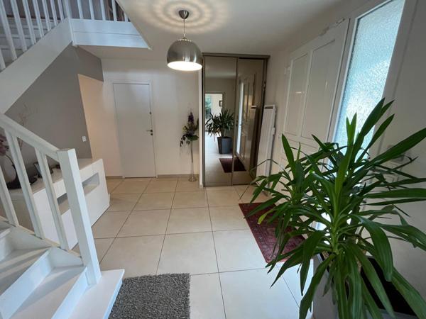 Gif-sur-Yvette (91190) Grande maison familiale avec jardin arboré – Gif-sur-Yvette, impasse calme