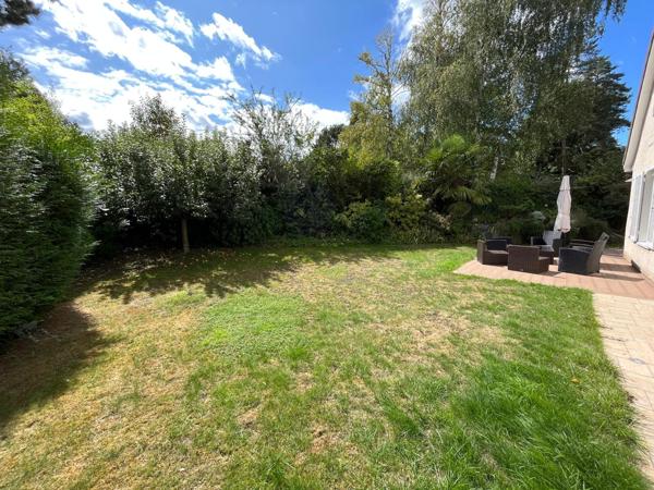 Gif-sur-Yvette (91190) Grande maison familiale avec jardin arboré – Gif-sur-Yvette, impasse calme