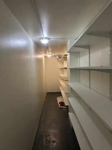 Local commercial MONTMORENCY- 7 pièces - 197.90 m2