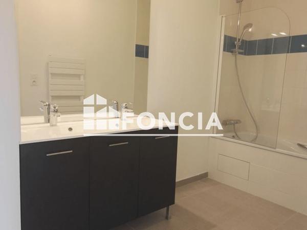 Location Appartement 4 pièces 103.1 m² - BAT A - PORTE 22 Niort 79000