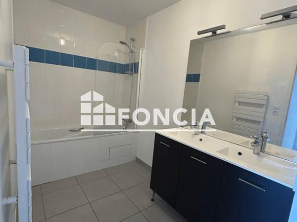 Location Appartement 4 pièces 103.06 m² - BAT A - PORTE 22 Niort 79000