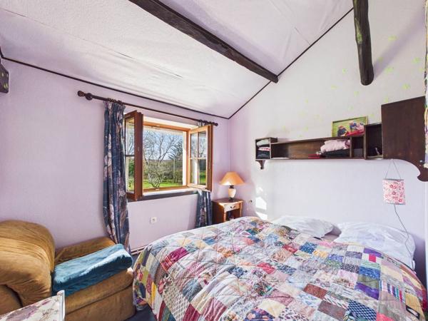 Maison de caractère de 317 m2 à Gizay, 5 chambres, parc de 5500 m2, piscine , grange, atelier