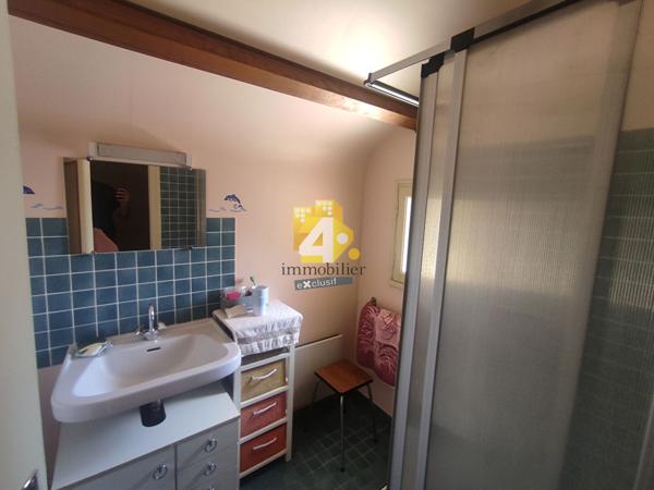 Maison - 8 pièces - 159 m²