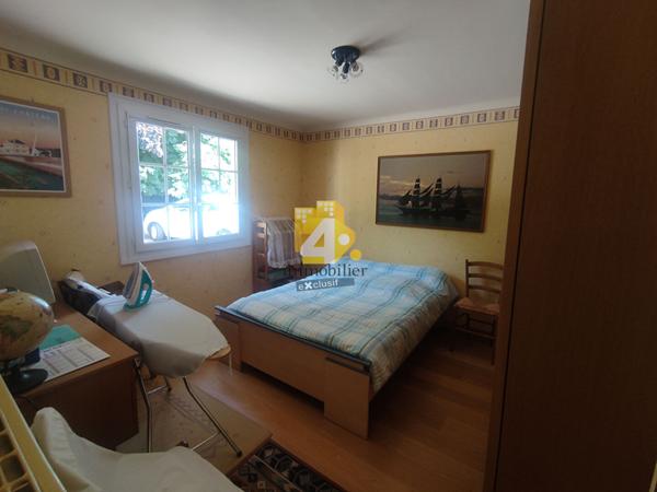 Maison - 8 pièces - 159 m²