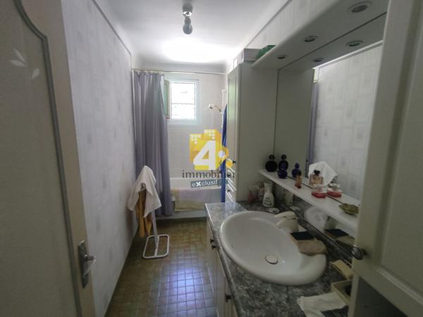 Maison - 8 pièces - 159 m²