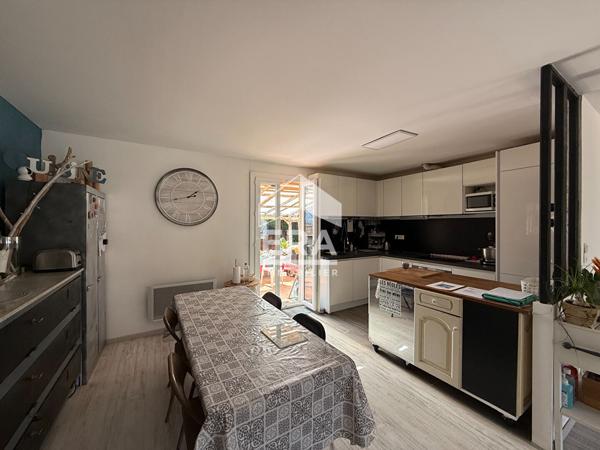 A VENDRE 83470 SEILLONS SOURCE D'ARGENS MAISON PLAIN PIED 95 M² SUR 1500M² DE  TERRAIN PISCINE CARPORT
