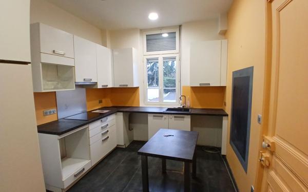 Appartement à louer    4 pièces •  Compiègne