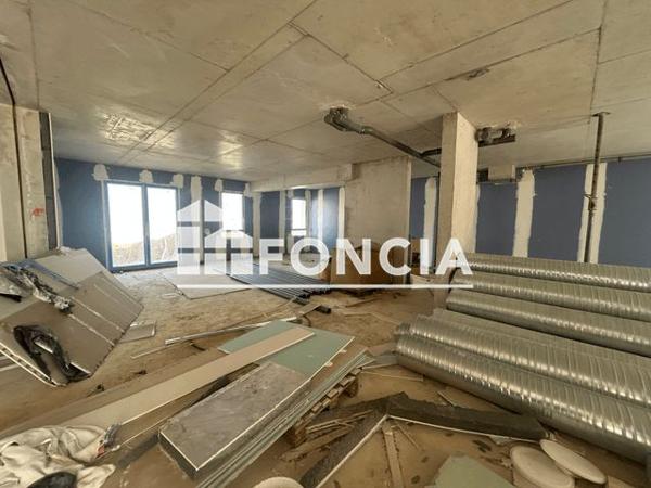 Location Local commercial 4 pièces 390.5 m² - 11-15 chemin Notre-Dame de la Consolation Marseille 13013