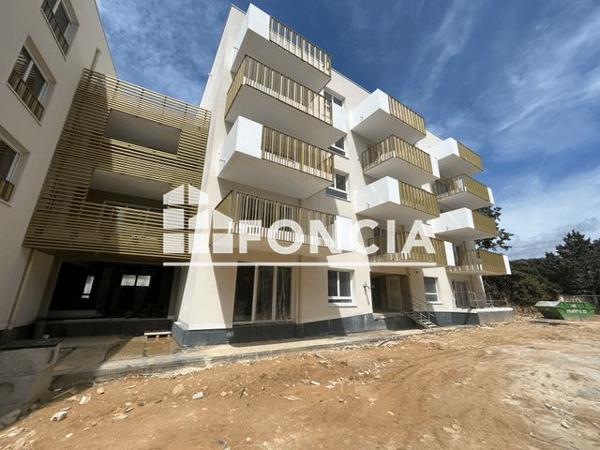 Location Local commercial 4 pièces 390.5 m² - 11-15 chemin Notre-Dame de la Consolation Marseille 13013