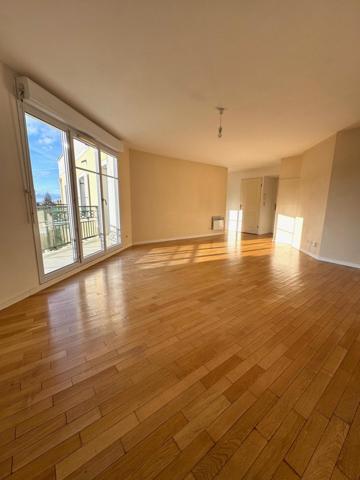 Appartement de 3 pièces + Balcon + Asc + Pkg!