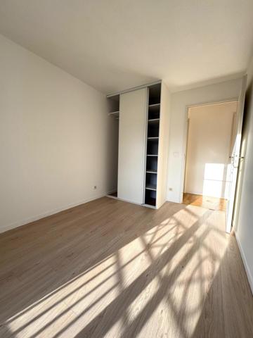 Appartement de 3 pièces + Balcon + Asc + Pkg!