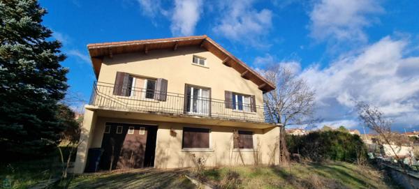 COQUETTE MAISON INDIVIDUELLE SUR AUZAT LA COMBELLE