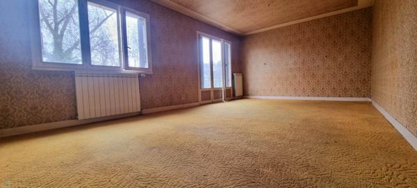 COQUETTE MAISON INDIVIDUELLE SUR AUZAT LA COMBELLE