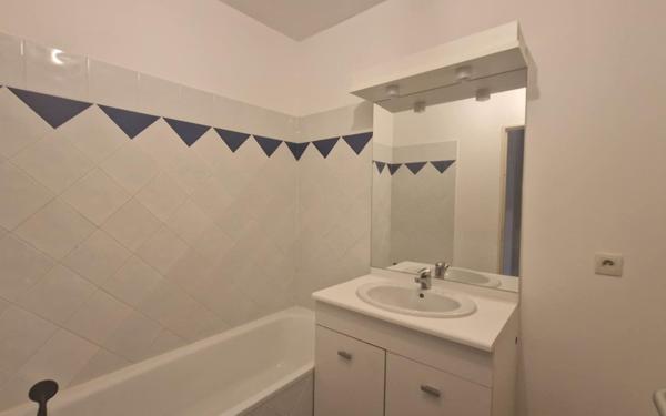 Appartement à vendre    2 pièces • 47,52 m2 Mèze