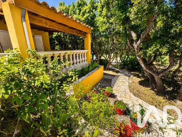 Maison à vendre 5 pièces 160 m² Villeneuve-lès-Avignon