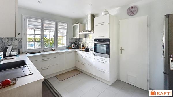 Maison de plain-pied de 117 m2 sur 528m2 de terrain