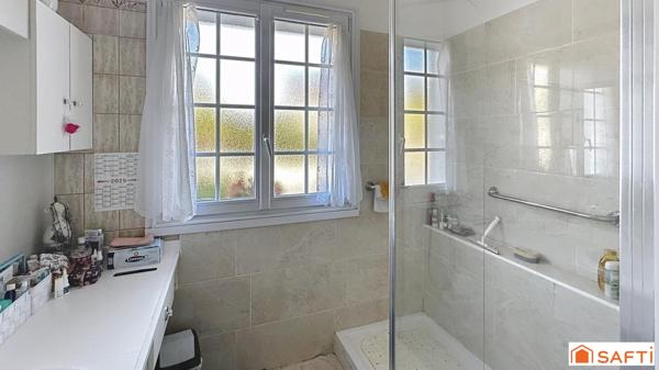 Maison de plain-pied de 117 m2 sur 528m2 de terrain