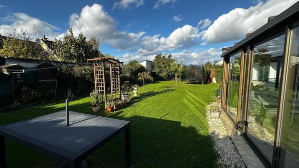 Maison de plain-pied de 117 m2 sur 528m2 de terrain