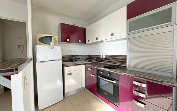 Appartement à vendre    2 pièces • 45,18 m2 Marseille 8