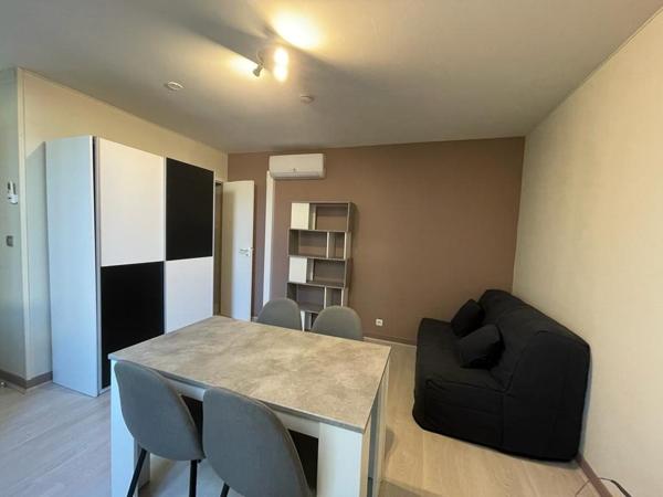 STUDIO MEUBLE SAINTES RIVE DROITE