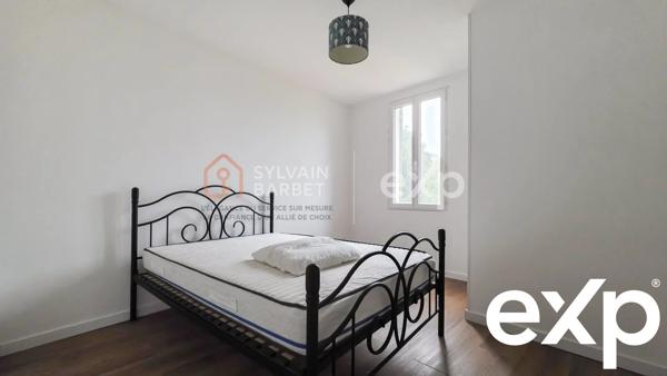 83100 TOULON - HAUT DE VILLA 2 PIECES AVEC VERANDA ABRIS LOCAL PARKING - QUARTIER DARBOUSSEDES - BUS 10