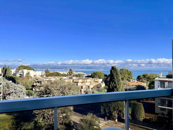 JUAN-LES-PINS - ROSTAGNE -  2 STUDIOS  51m2